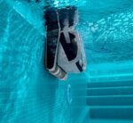 Dolphin Explorer E70 Pool Cleaner - Image 3